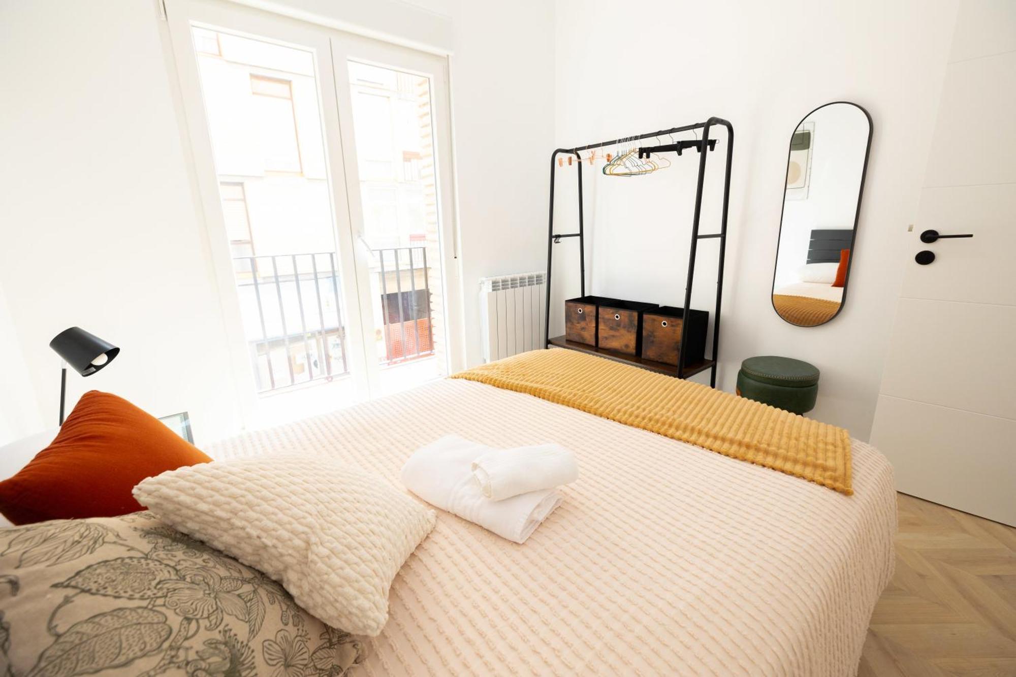 Ruata Del Pilar Turistea Apartment Zaragoza Bagian luar foto